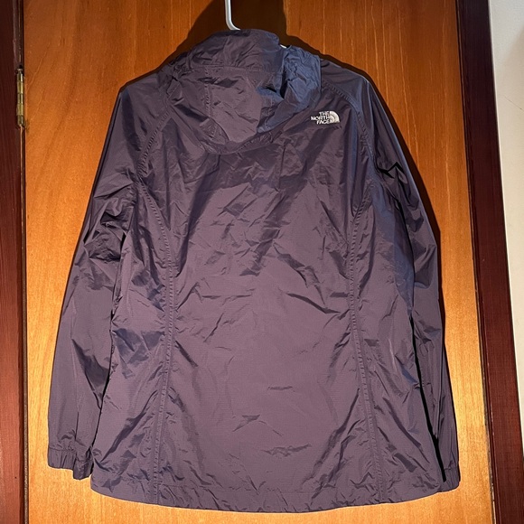 North Face Purple Hyvent Lightweight Rain Jacket- Size L - Picture 2 of 16